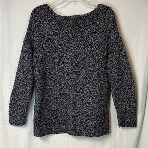 Vince Camuto Women's Black and White Sweater Size L Front Pockets